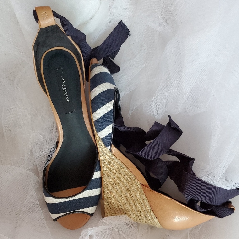 Ann Taylor Wedges - Picture 3 of 8